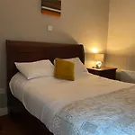 Shines Guesthouse