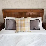 Riverdale House B&B