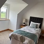 Peaceful Countryside Stay In Glasson