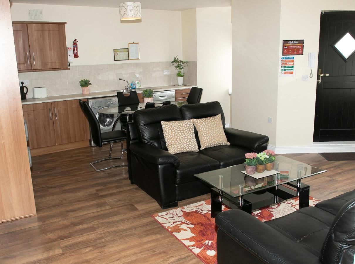Arch House Apartment *
