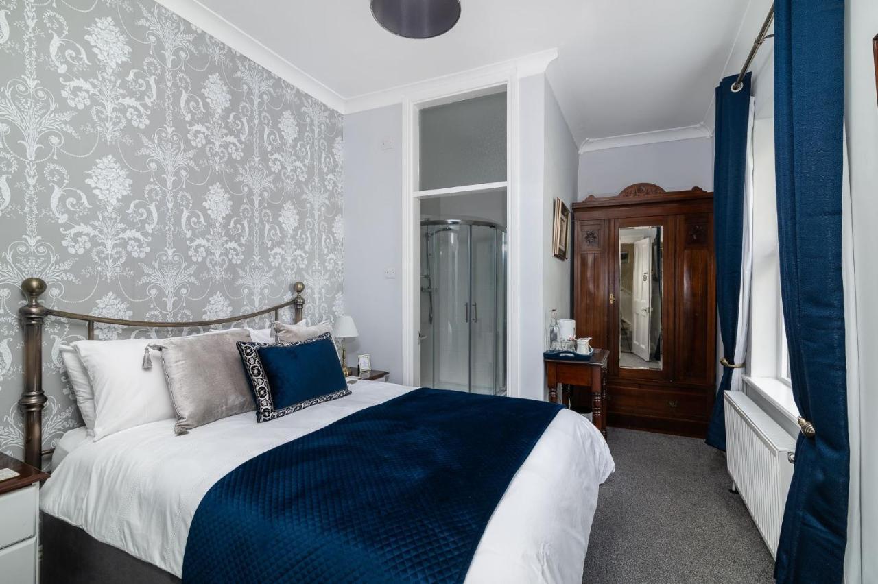 Bed & Breakfast Riverdale House *