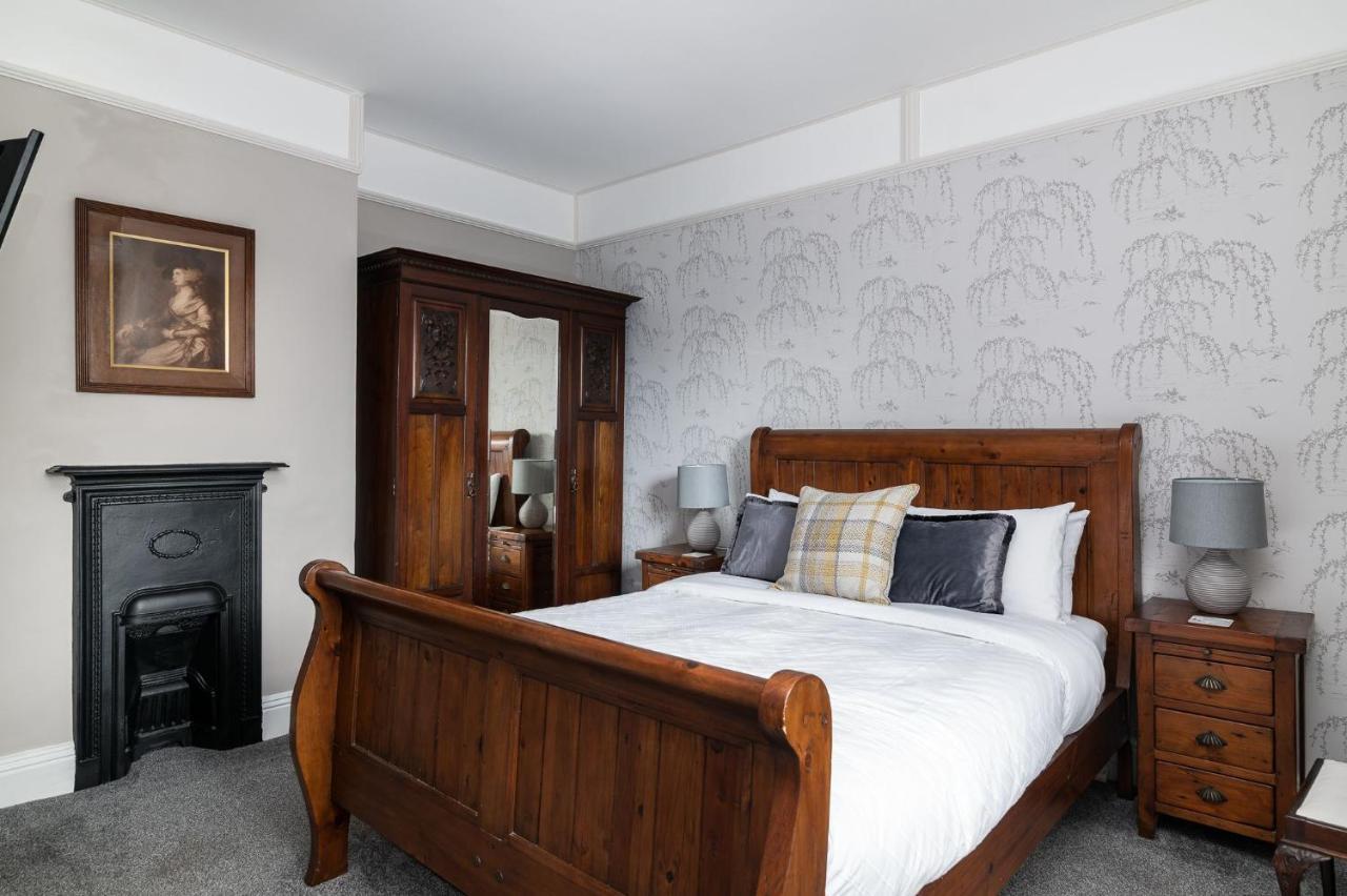 Riverdale House Bed & Breakfast *