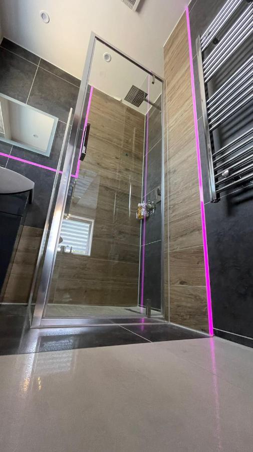 #4 Tgha Luxury One Bedroom In