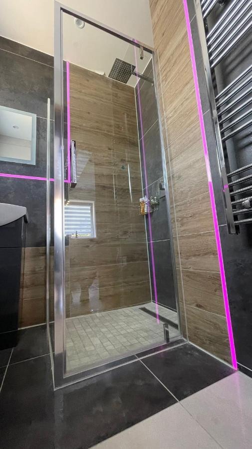 Apartment #4 Tgha Luxury One Bedroom In