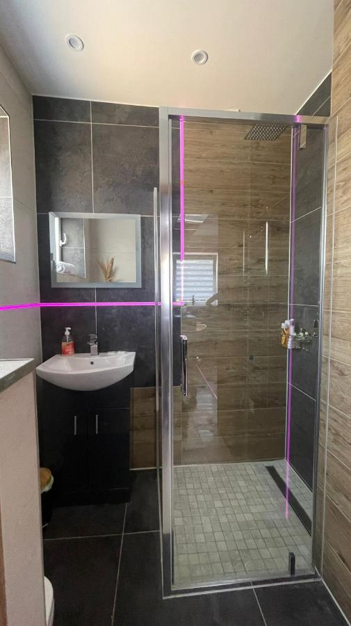 #4 Tgha Luxury One Bedroom In * Athlone