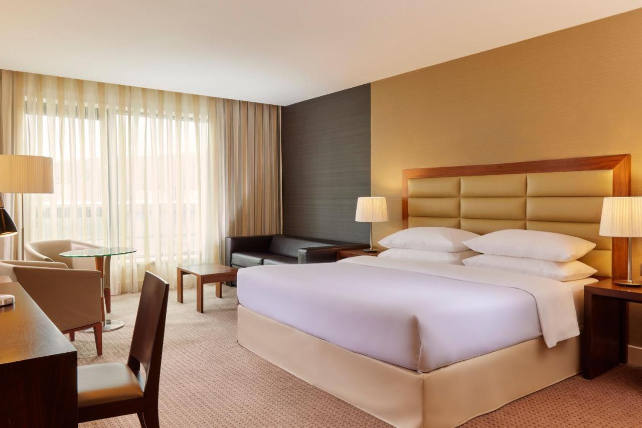Sheraton Hotel 4*