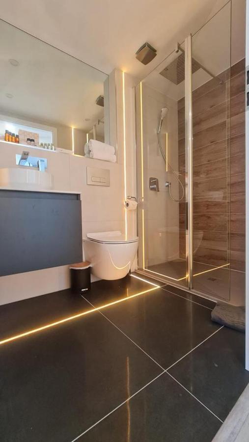 Apartment #6 Tgha Luxury Two Bedroom In Athlone