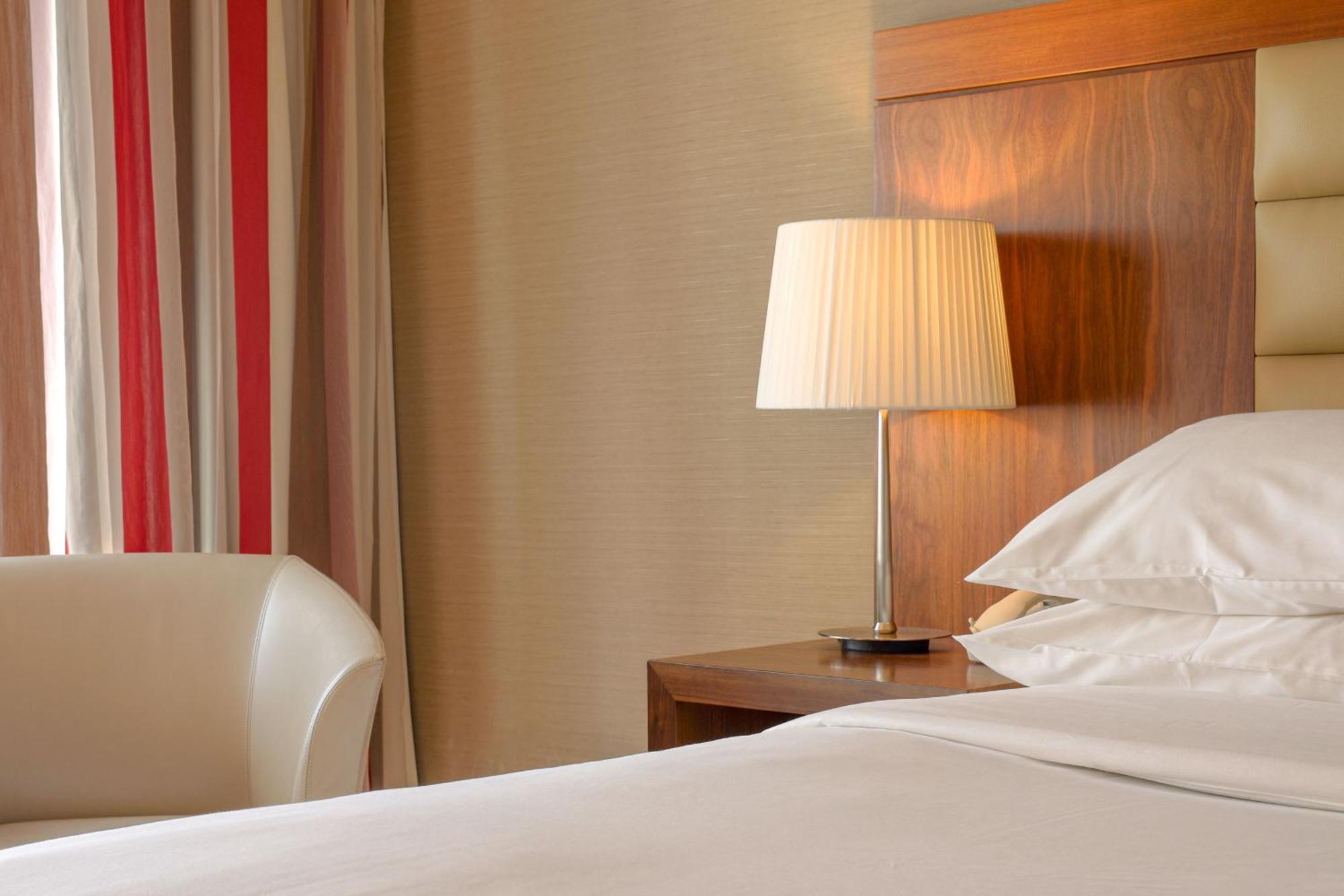 Sheraton Hotel 4*