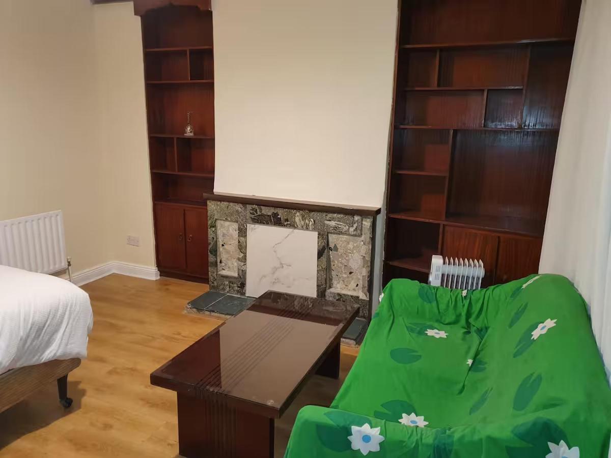 Apartment With Eoghan
