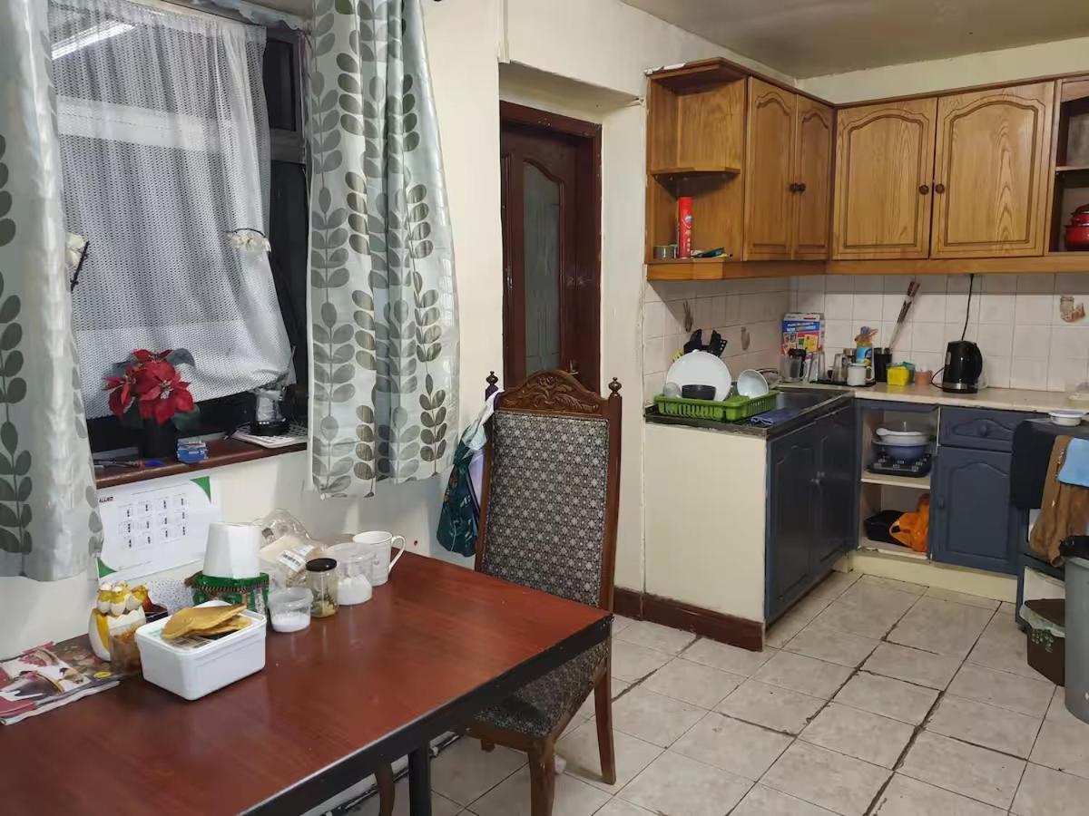 Apartment With Eoghan Athlone