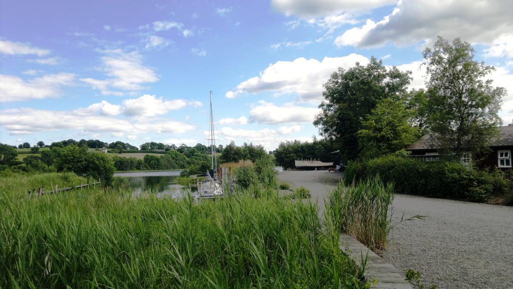 Glasson Lakeshore Cabins Lodge