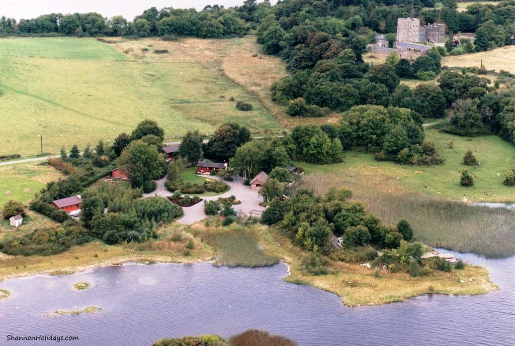 Glasson Lakeshore Cabins *