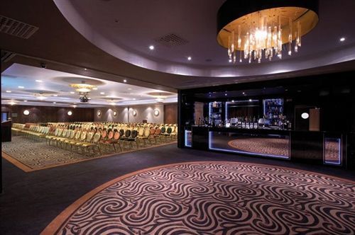 Springs 4* Athlone