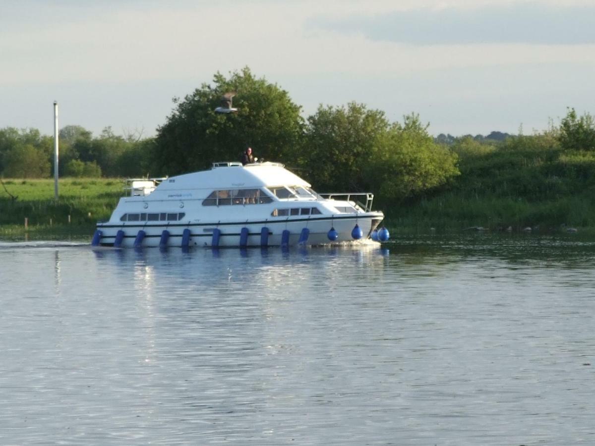 Bed & Breakfast Shannonside House N37hf67 Athlone
