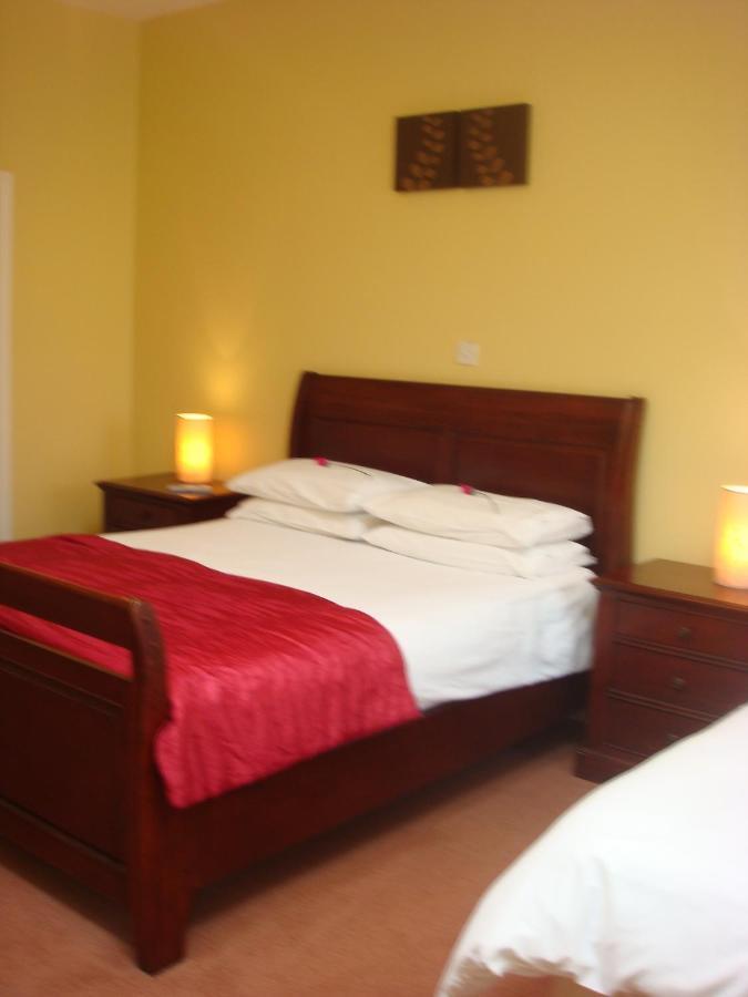 Shines Guest house Athlone